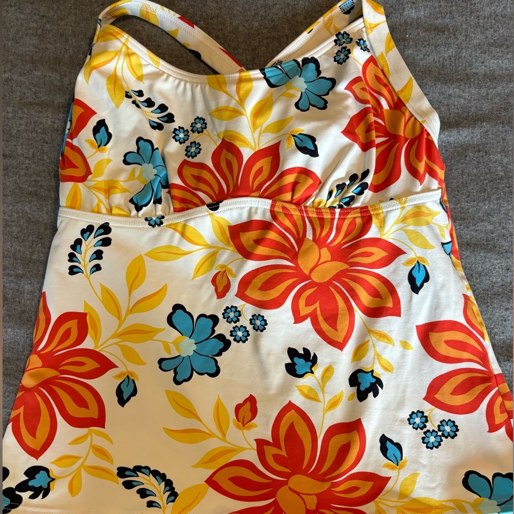 Lands’ End Bright Floral Tankini Top. women size 8